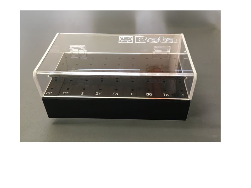 Obudowa techniczna z plexi na frezy i narzędzia CNC