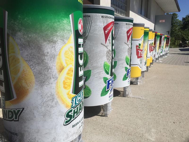 Wózek samplingowy z grafiką reklamową Lech event promocyjny